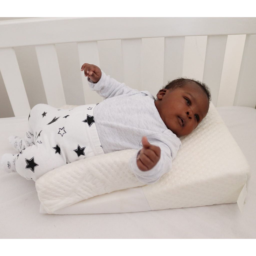 Why Baby Wedge Pillows Are a Lifesaver for Reflux